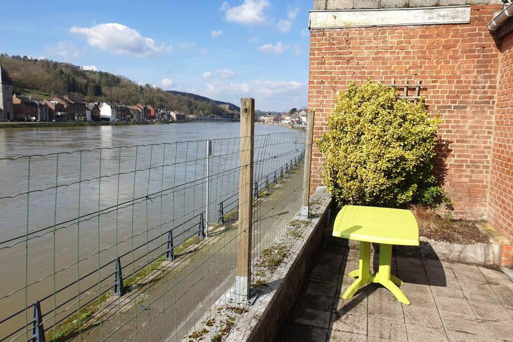 Ferienwohnung Le Bord De Meuse Dinant Exterior foto